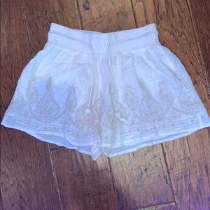 Never worn white shorts size medium!